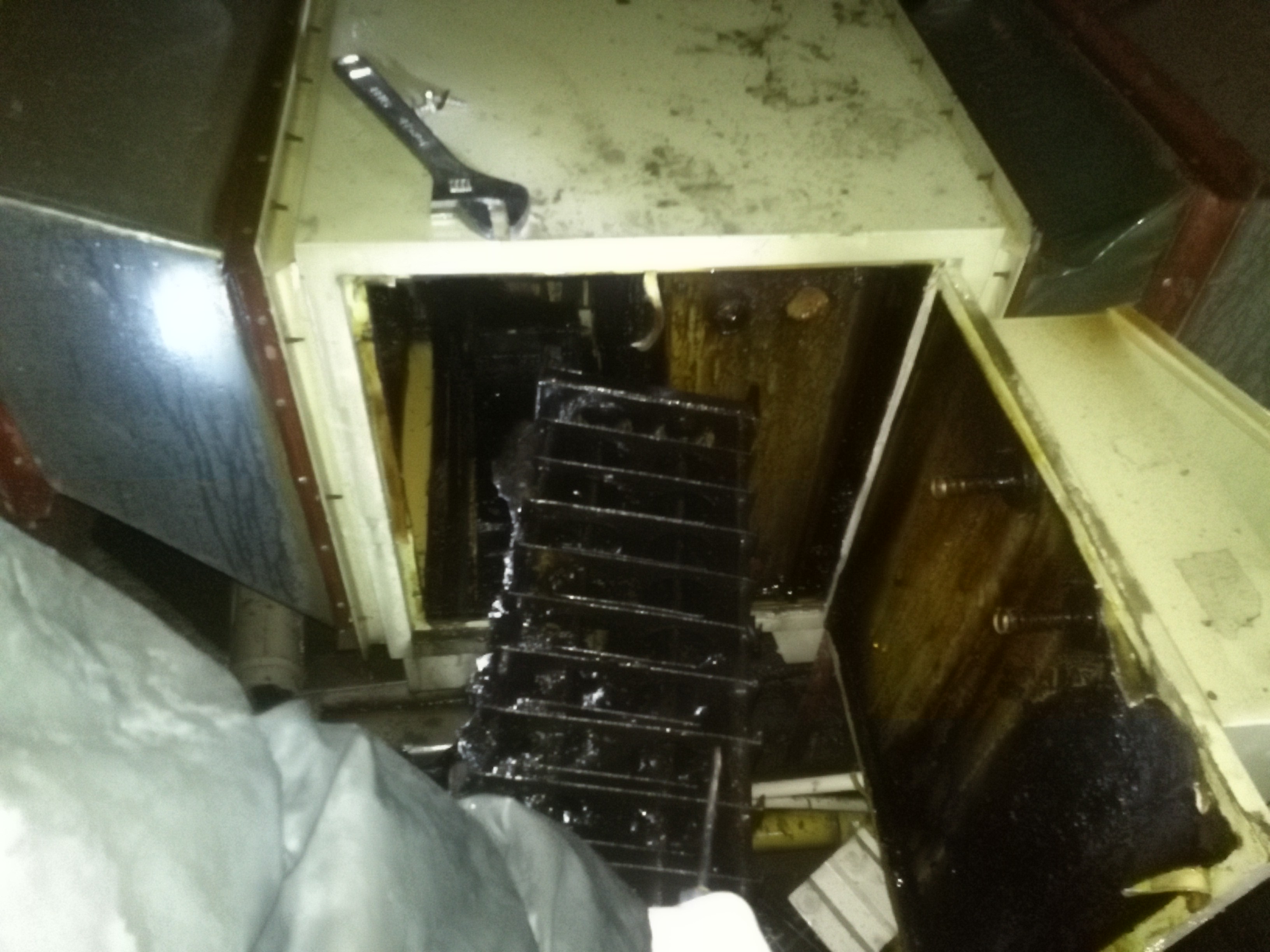 油烟净化器清洗（前）【上海根宝清洗】